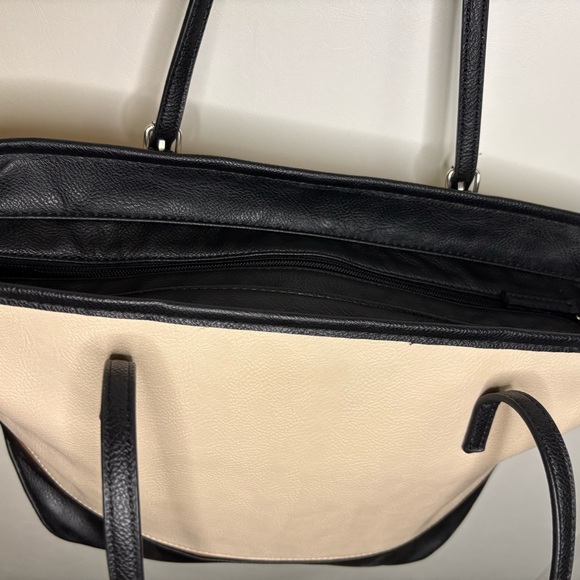 Nine West Colorblock Tote Bag - Picture 4 of 6